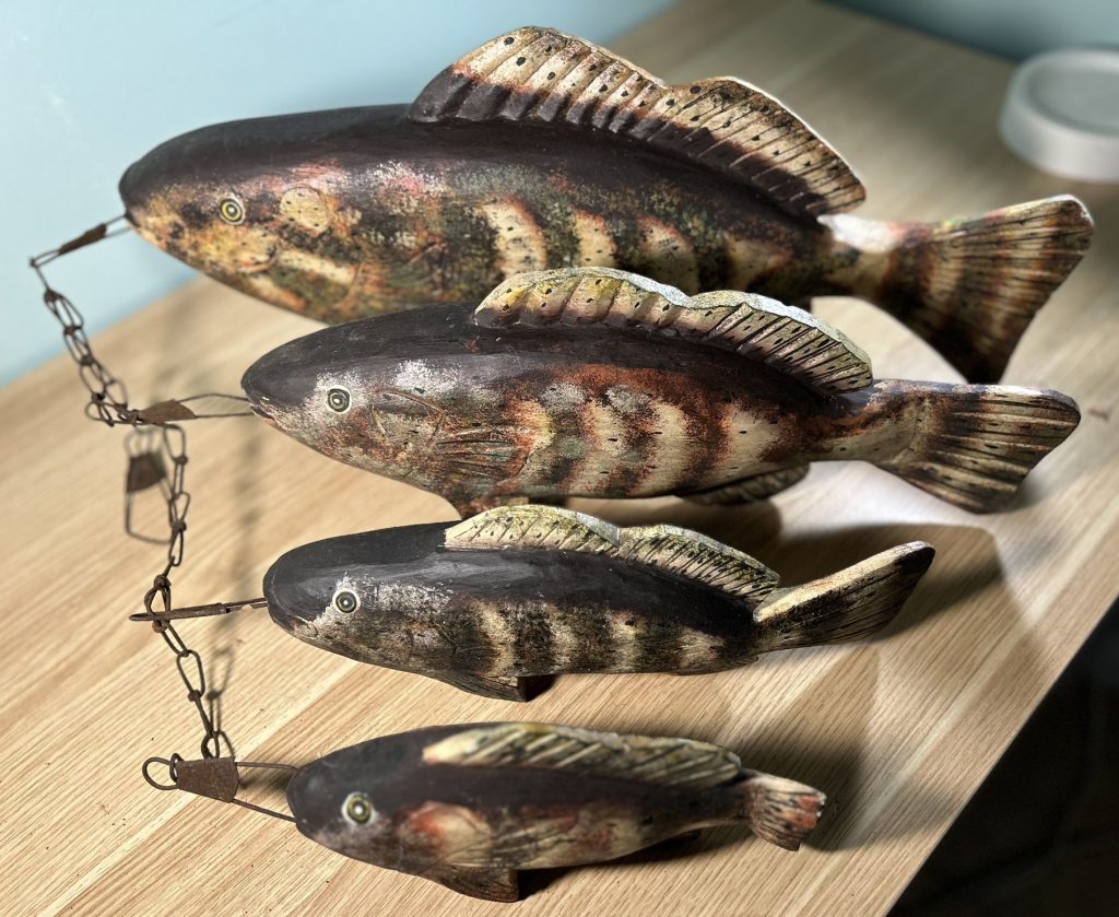 Vintage Folk Art Carved Wooden Fish Stringer - 4 Hanging Hand-Painted Wooden Fish Decor